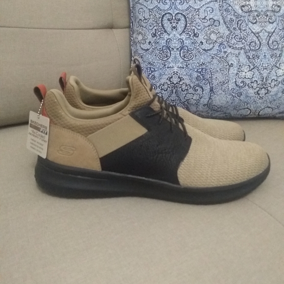 Skechers Delson - Camben shoes black tan NWOT - Picture 2 of 10